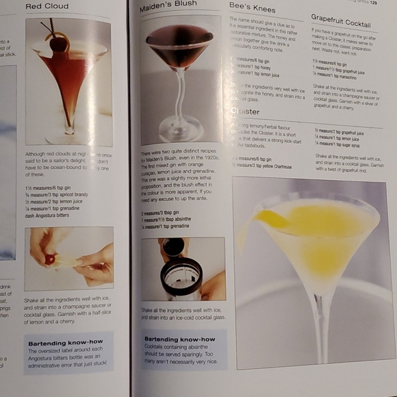 Ultimate Book of Cocktails softcover book - Picture 4 of 8